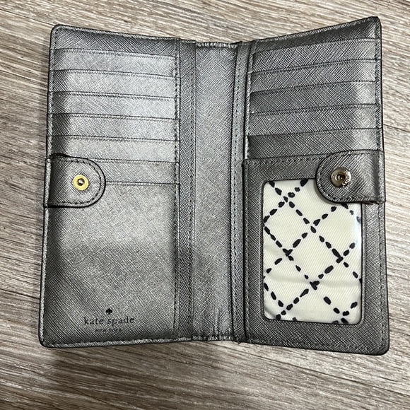 Kate Spade wallet - Picture 2 of 3